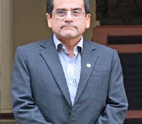 Javier Arturo Ñaupari Vásquez