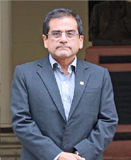 Javier Arturo Ñaupari Vásquez
